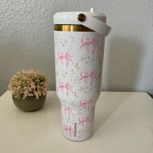 Pink Bow Pattern Insulated Travel Tumbler